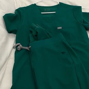 Hunter green figs NEVER WORN